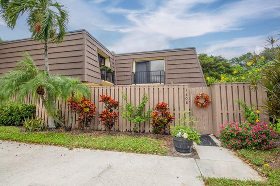 1208 12th, Palm Beach Gardens, FL 33410