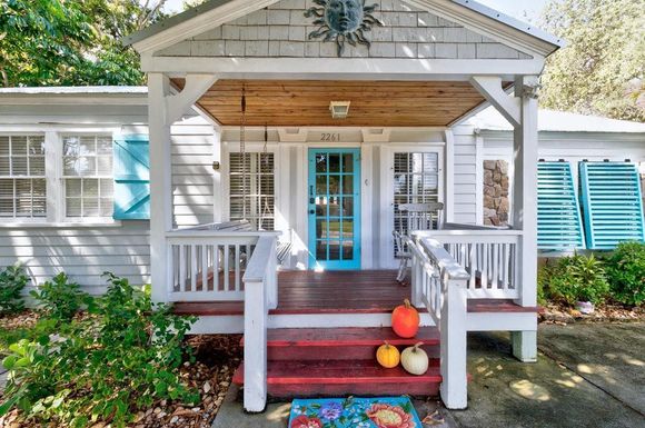 2261 17th, Vero Beach, FL 32960