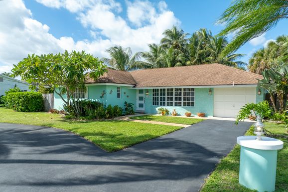 7731 Edgewater, Lake Clarke Shores, FL 33406