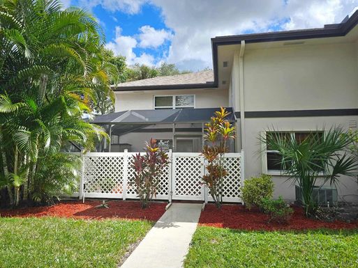 46 Essex, Royal Palm Beach, FL 33411