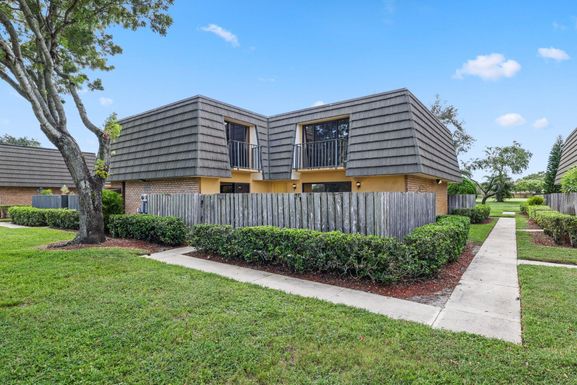 1023 10th, West Palm Beach, FL 33407