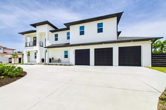 2345 Riverside, Melbourne, FL 32903