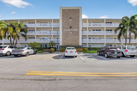425 Grantham B, Deerfield Beach, FL 33442