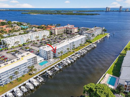104 Paradise Harbour, North Palm Beach, FL 33408