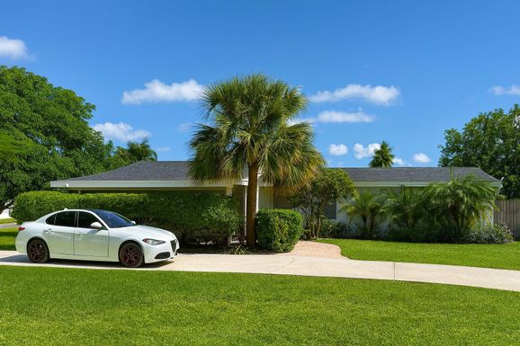 2530 Myrica, West Palm Beach, FL 33406