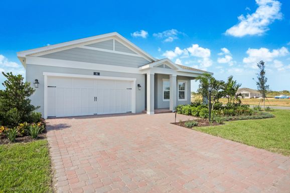 81 White Pelican, Sebastian, FL 32958