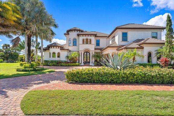 201 Fiore Bello, Port Saint Lucie, FL 34952
