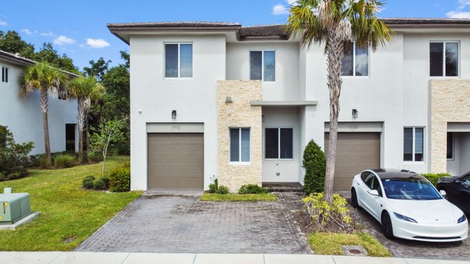 1710 Pioneer, Royal Palm Beach, FL 33411
