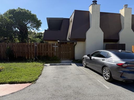 3522 Gardens East, Palm Beach Gardens, FL 33410