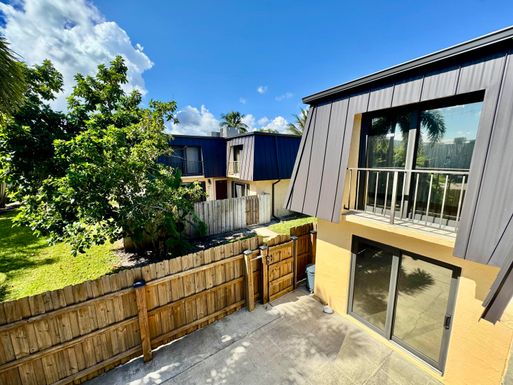 2362 Waterside, Lake Worth Beach, FL 33461