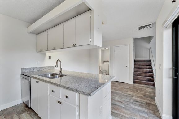 557 Green Springs, West Palm Beach, FL 33409