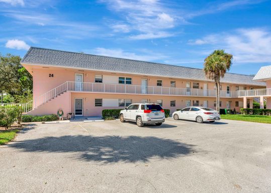 18081 Country Club, Jupiter, FL 33469