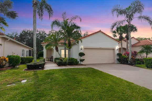 439 Lismore, Port Saint Lucie, FL 34986