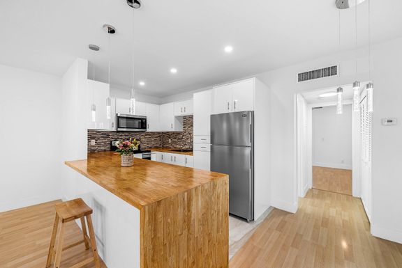 116 Salisbury, West Palm Beach, FL 33417