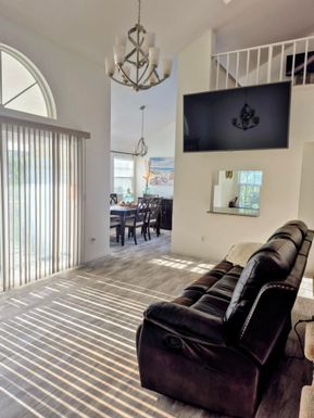 1975 Westminster, Vero Beach, FL 32966