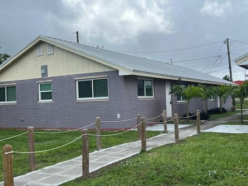 2850 Hinda, West Palm Beach, FL 33403