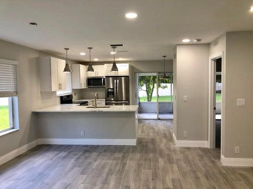 11180 17th, Davie, FL 33324