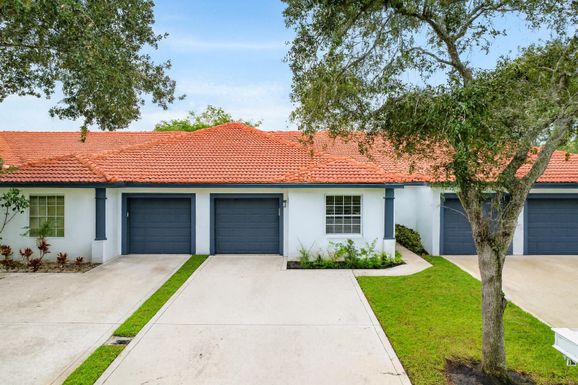 18470 Via Di Sorrento, Boca Raton, FL 33496