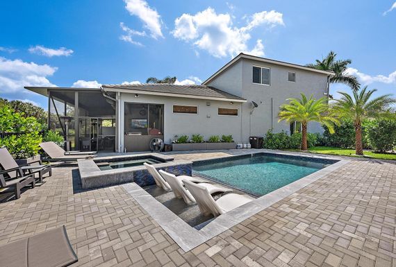 10640 Grande, West Palm Beach, FL 33412