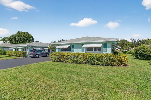 632 Hummingbird, Delray Beach, FL 33445