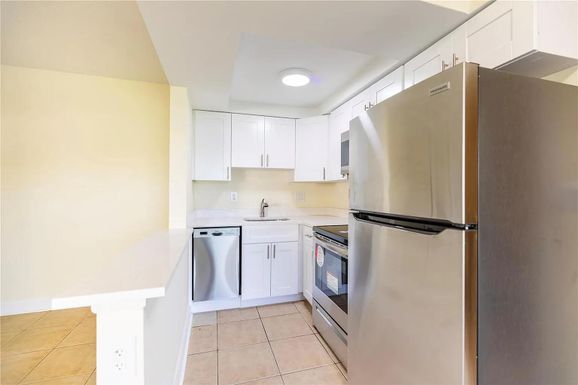 391 19th, Pompano Beach, FL 33060