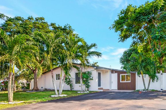 4358 Palm Ave, West Palm Beach, FL 33406