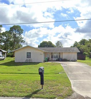 765 Floresta, Port Saint Lucie, FL 34983
