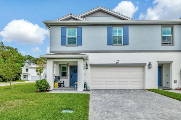 601 Waters Edge, Port Saint Lucie, FL 34983