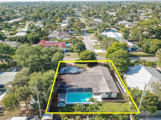 711 25th, Boynton Beach, FL 33435