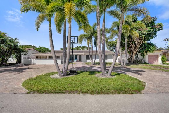 1633 5th Ct, Deerfield Beach, FL 33441