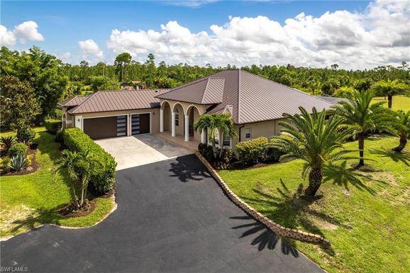 3223 4th, Naples, FL 34120