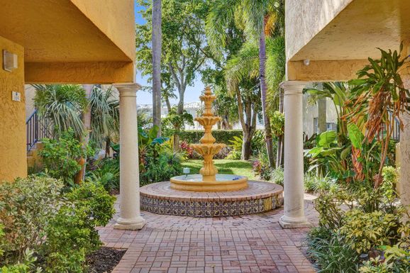 1020 Lake Shore, Lake Park, FL 33403