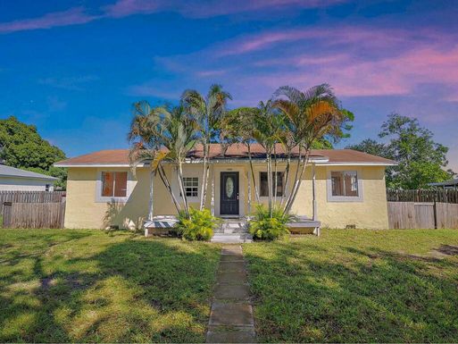 6833 2nd, Jupiter, FL 33458