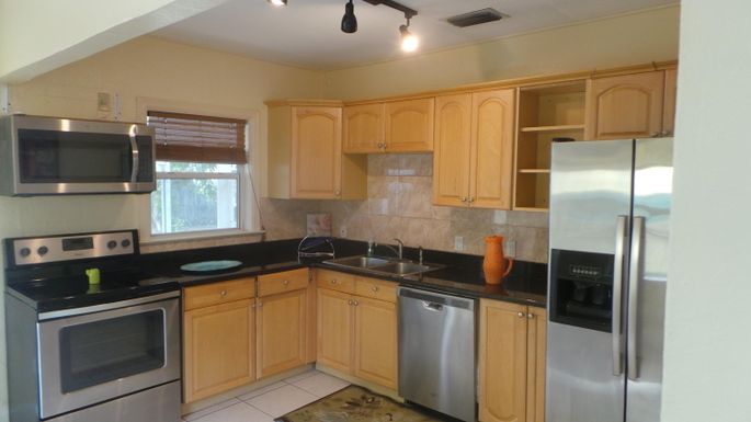 437 Macy, West Palm Beach, FL 33405