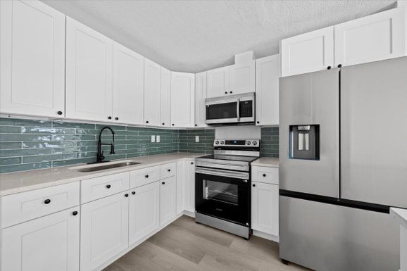 905 10th, Stuart, FL 34994