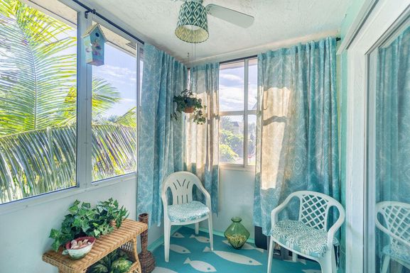 500 Bonnie, Palm Springs, FL 33461