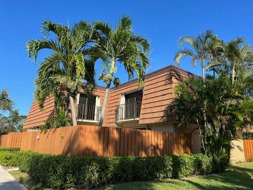 2813 28th, Jupiter, FL 33477