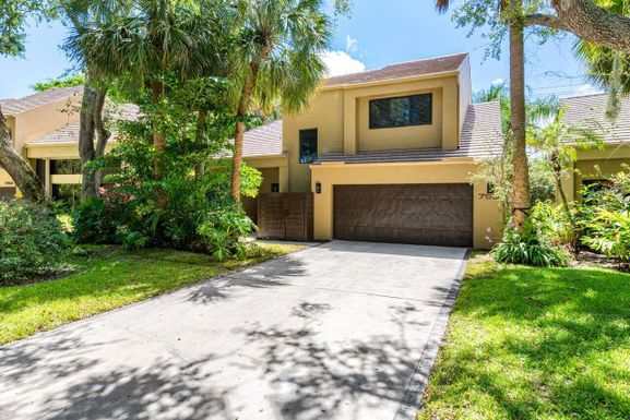 755 Saint Albans, Boca Raton, FL 33486