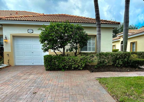 2297 Windjammer, West Palm Beach, FL 33411