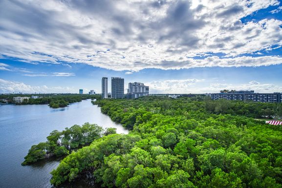 17111 Biscayne, North Miami Beach, FL 33160