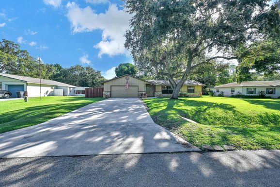 4410 Areca Palm, Fort Pierce, FL 34982