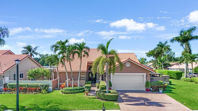 19261 Cherry Hills, Boca Raton, FL 33498
