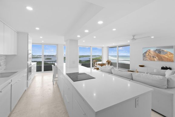 5540 Ocean, Singer Island, FL 33404