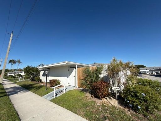 96 East, Royal Palm Beach, FL 33411