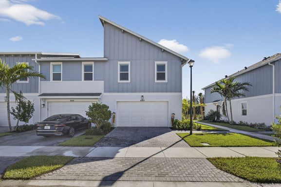 4640 Longwood Lake, Westlake, FL 33470