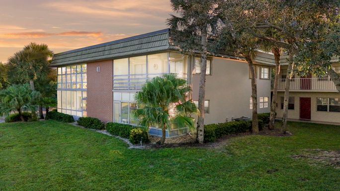 47 Vista Gardens, Vero Beach, FL 32962