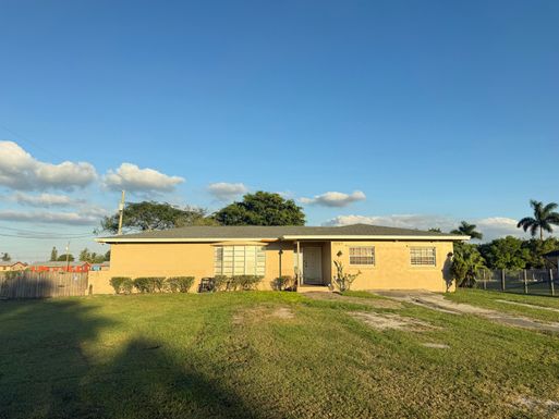 1009 18th, Belle Glade, FL 33430