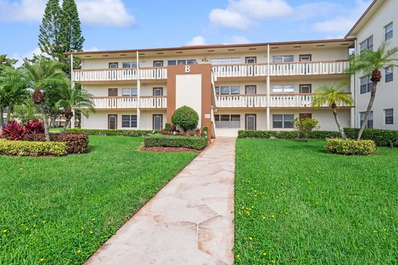 84 Mansfield, Boca Raton, FL 33434