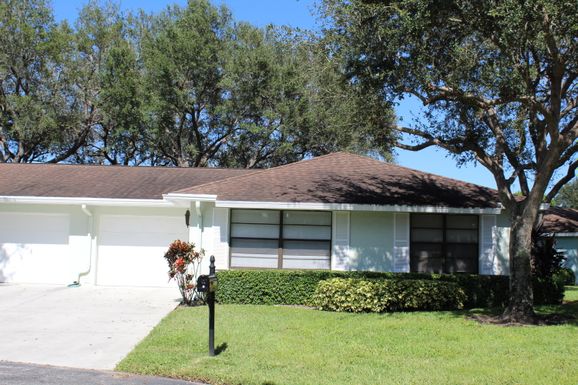 9910 Orchid Tree, Boynton Beach, FL 33436