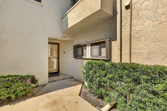 950 Kanner, Stuart, FL 34994